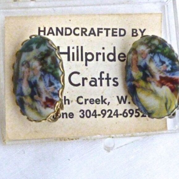 PORCELAIN TRANSFER ROMANTIC PAIR CLIP EARRING NWT - Picture 8 of 8